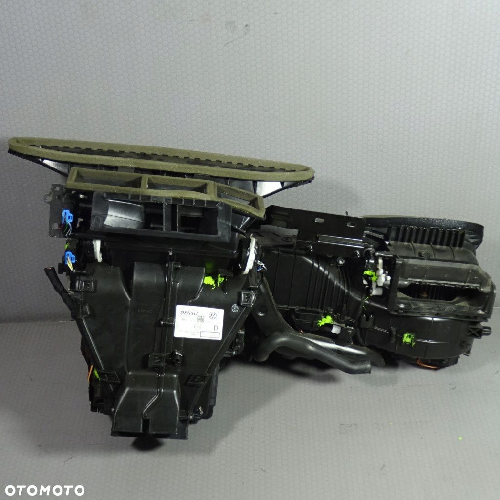 VW PASSAT B7 1.6TDI NAGRZEWNICA 3C1820003GN - 1