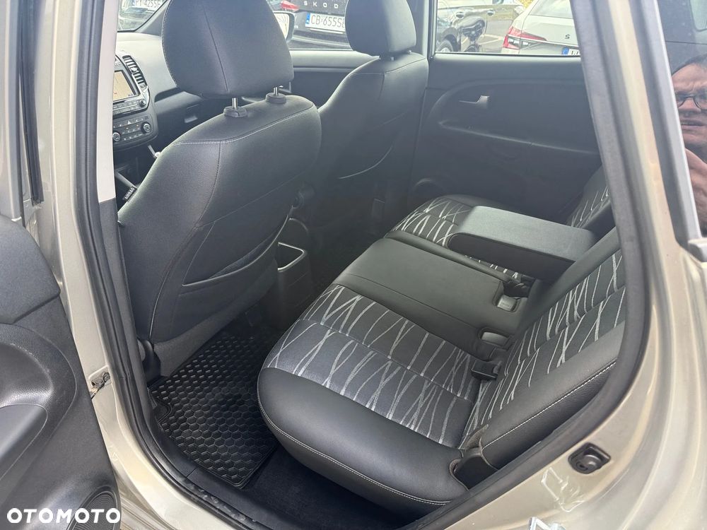 Kia Venga 1.4 M - 14