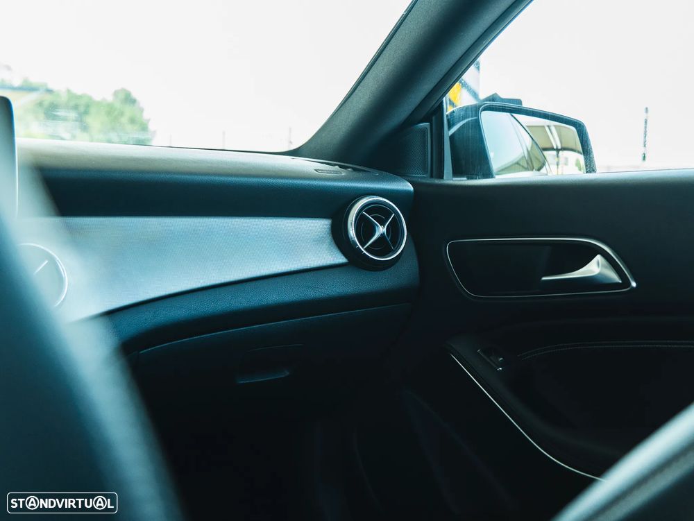 Mercedes-Benz CLA 180 d Shooting Brake Progressive - 21