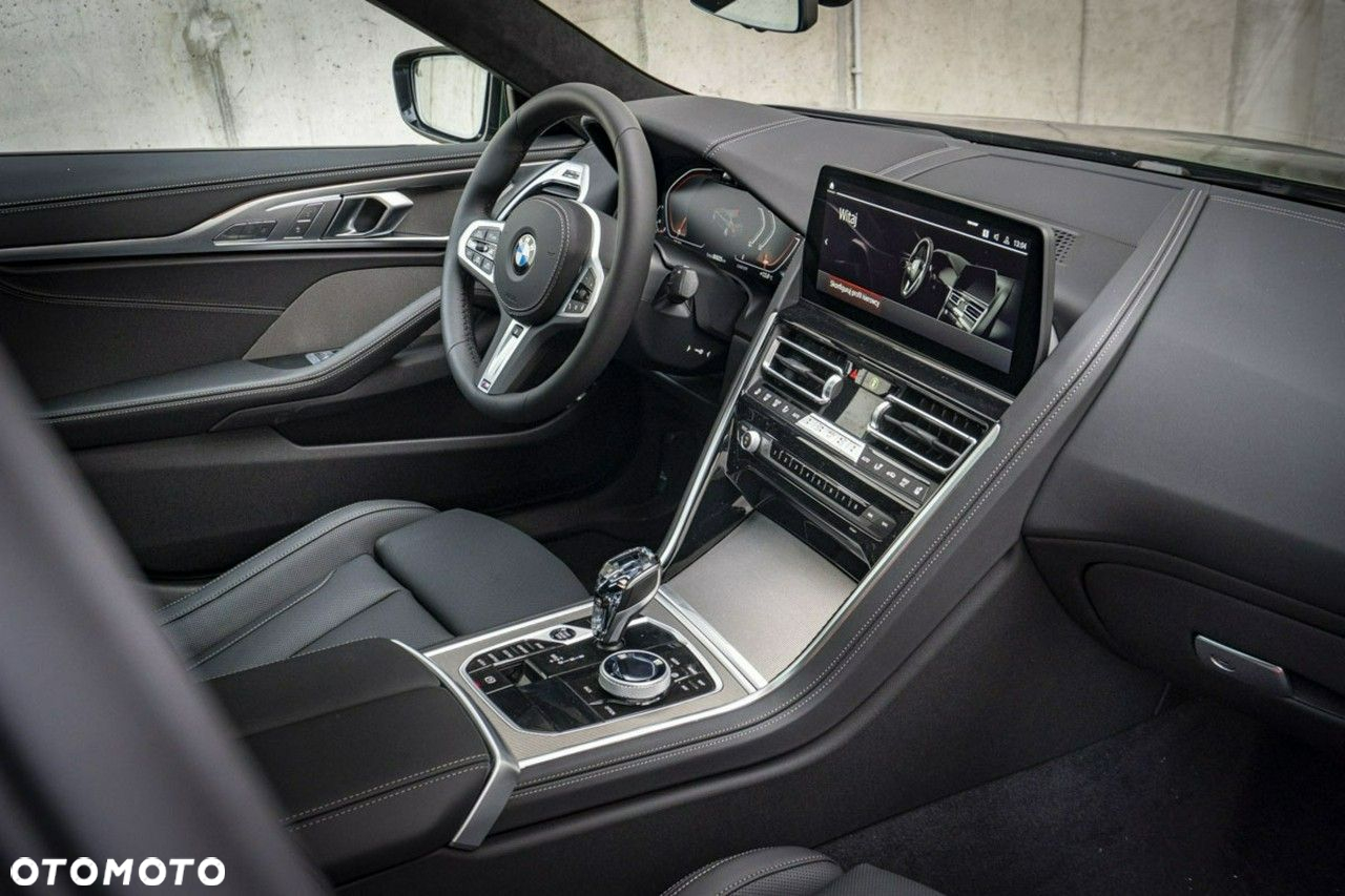 BMW Seria 8 - 22
