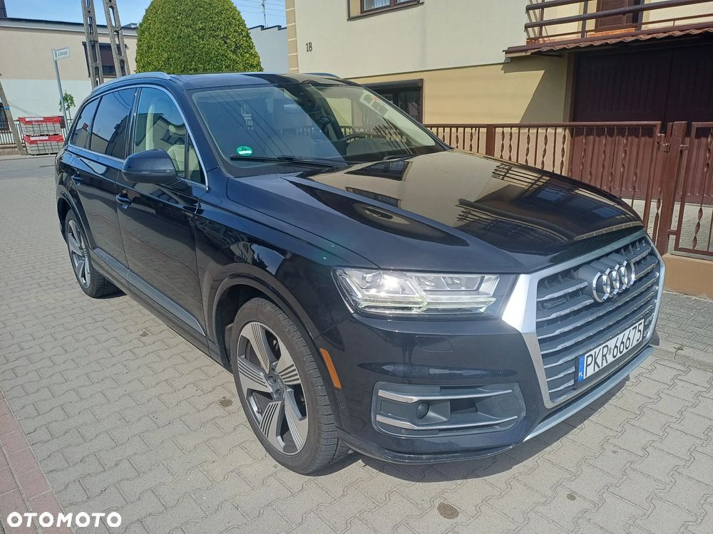 Audi Q7 - 1