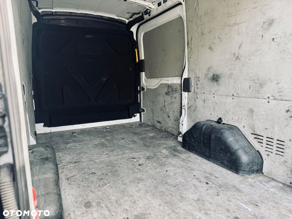 Ford Transit - 15
