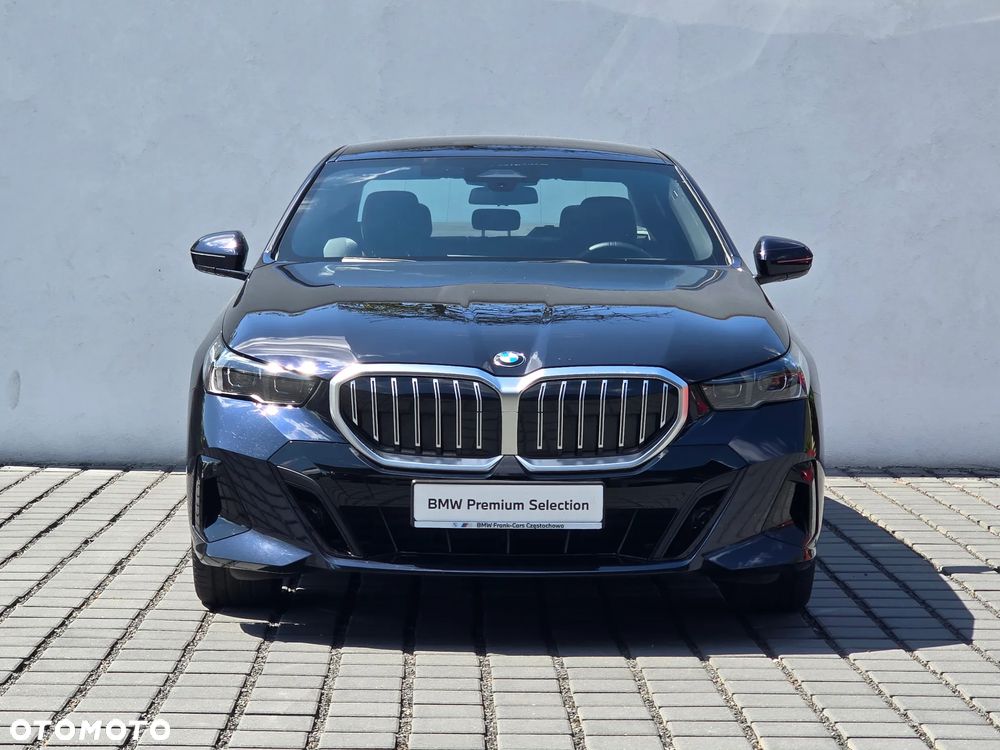 BMW Seria 5 520d xDrive - 4