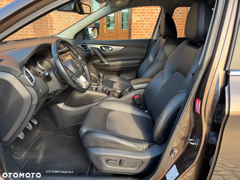 Nissan Qashqai 1.6 DIG-T Tekna+ - 17