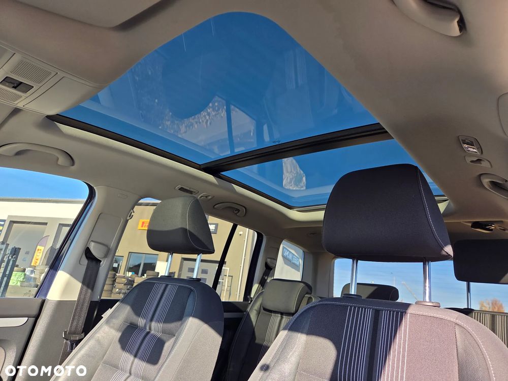 Volkswagen Touran 2.0 TDI DPF DSG MATCH - 19