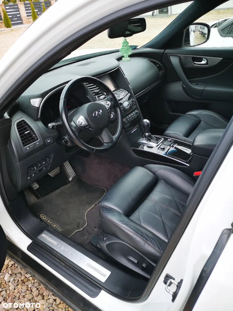 Infiniti QX70 3.0d S Premium - 11
