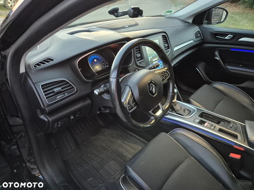 Renault Megane BLUE dCi 150 EDC BOSE EDITION - 11