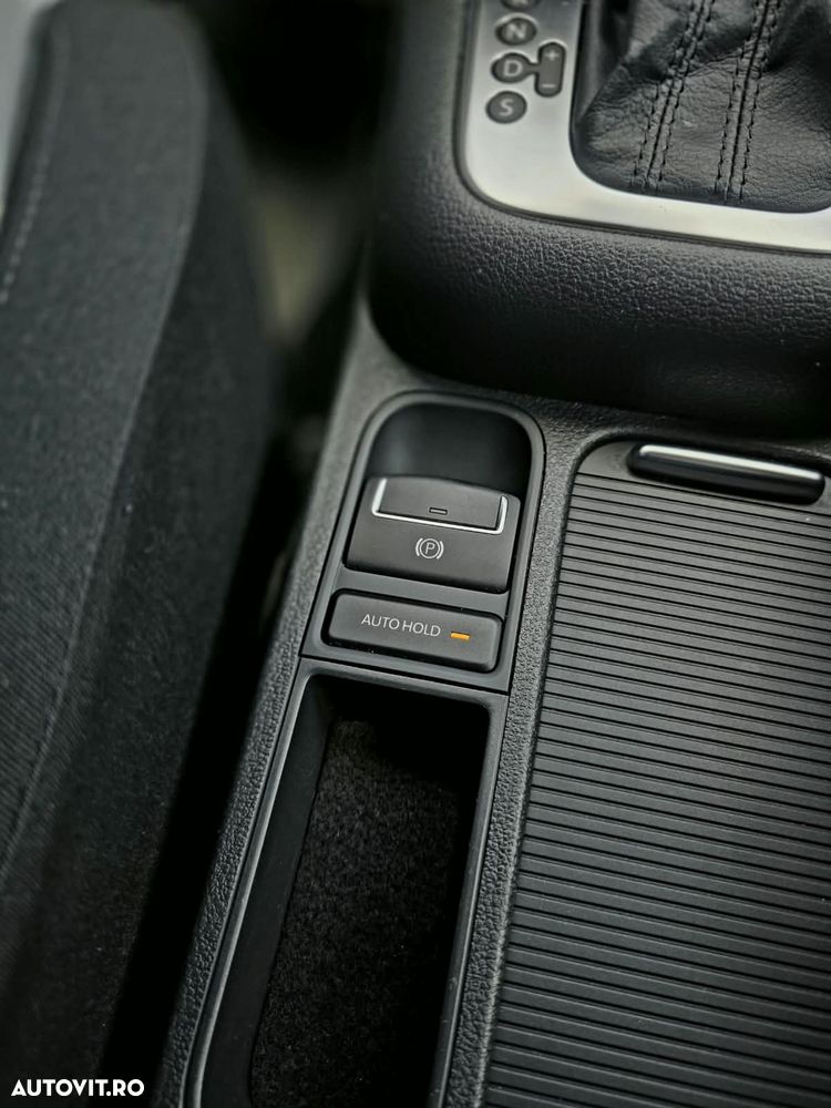 Volkswagen Tiguan 2.0 TDI 4Motion DSG Sport & Style - 25