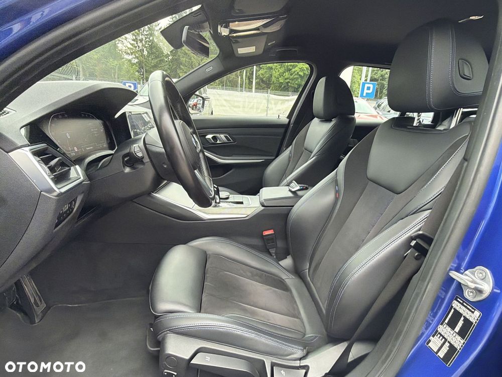 BMW Seria 3 318i - 12