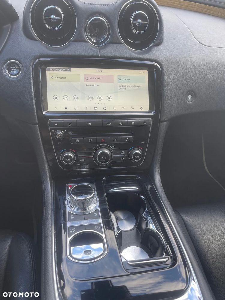 Jaguar XJ 3.0 V6 Portfolio - 21