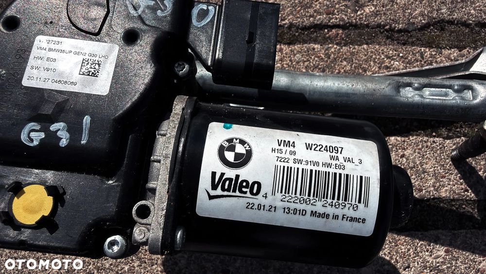 MECHANIZM SILNICZEK WYCIERACZEK PRZÓD BMW G30 G31 W224097 - 2