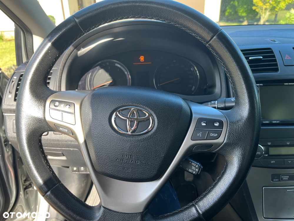 Toyota Avensis 2.0 D-4D Sol - 10