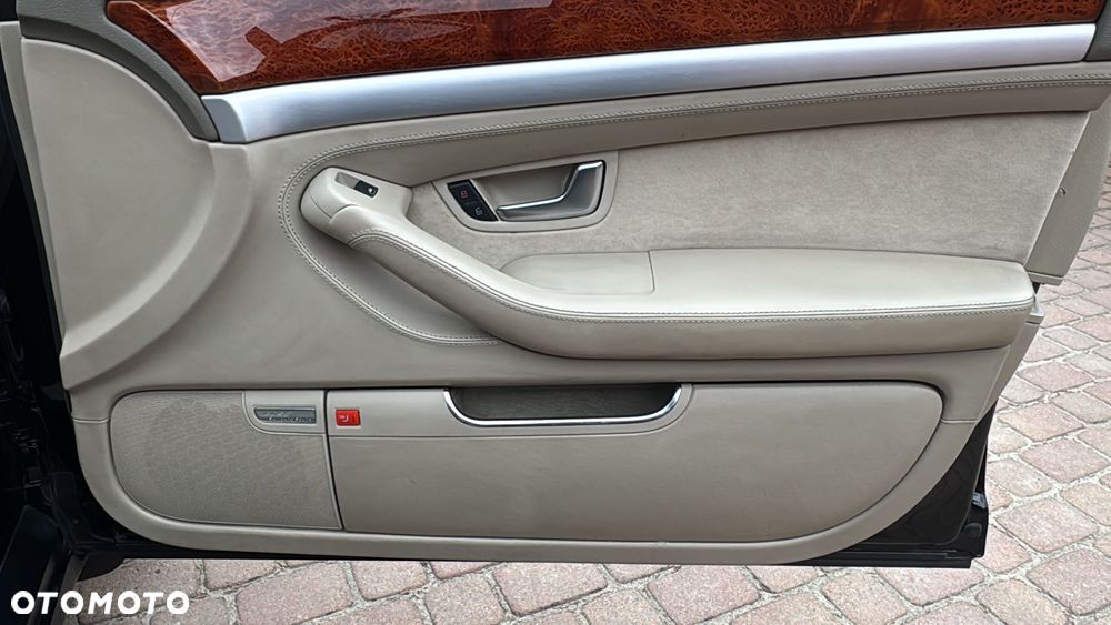 Audi A8 4.2 TDI DPF L Quattro - 22