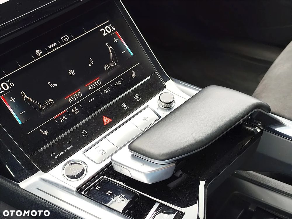 Audi e-tron Sportback 50 Quattro S Line - 24