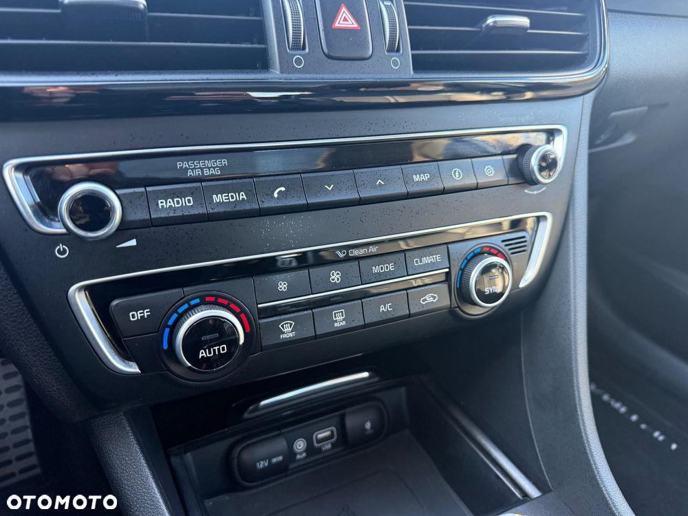 Kia Optima 1.7 CRDI L DCT - 16