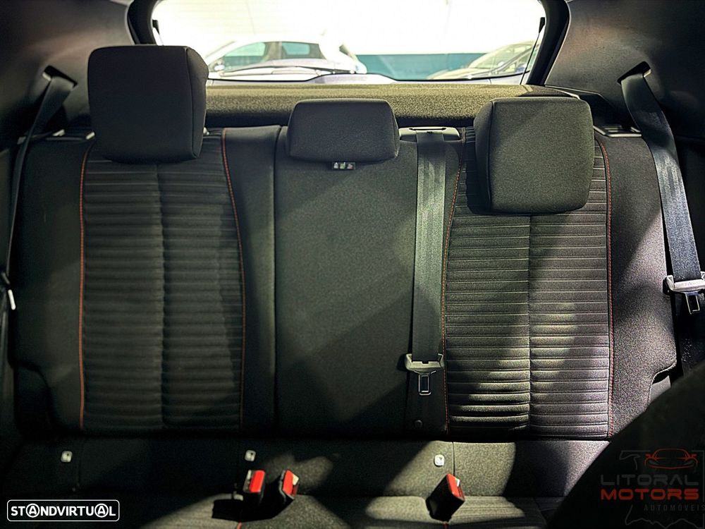 Peugeot 2008 1.2 PureTech Active Pack EAT8 - 37