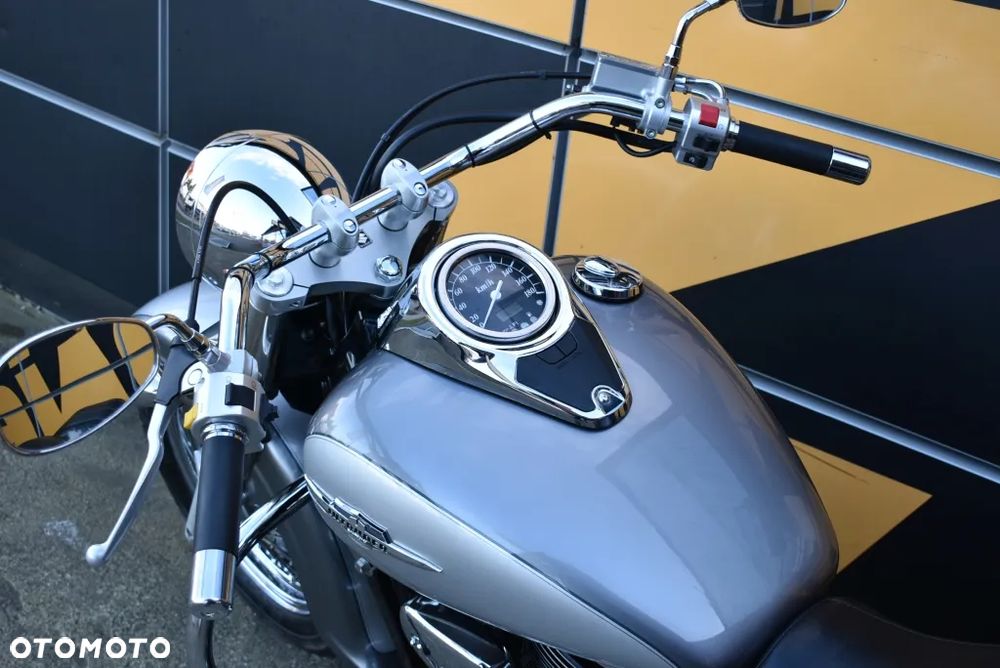 Suzuki VL 800 Volusia - Boulevard C50 - 12