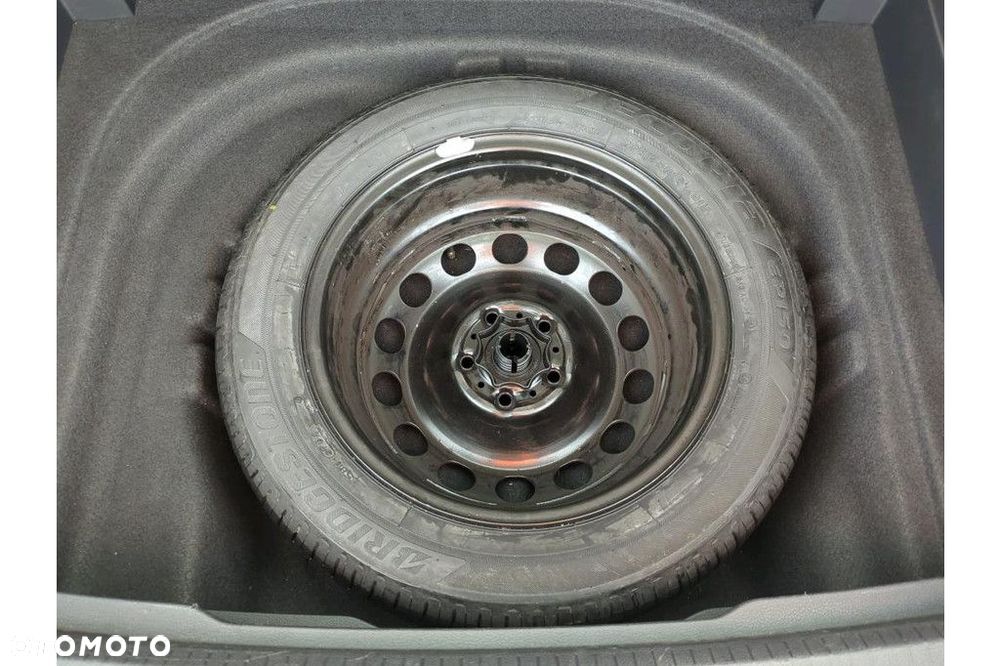 Volkswagen Golf Variant - 16