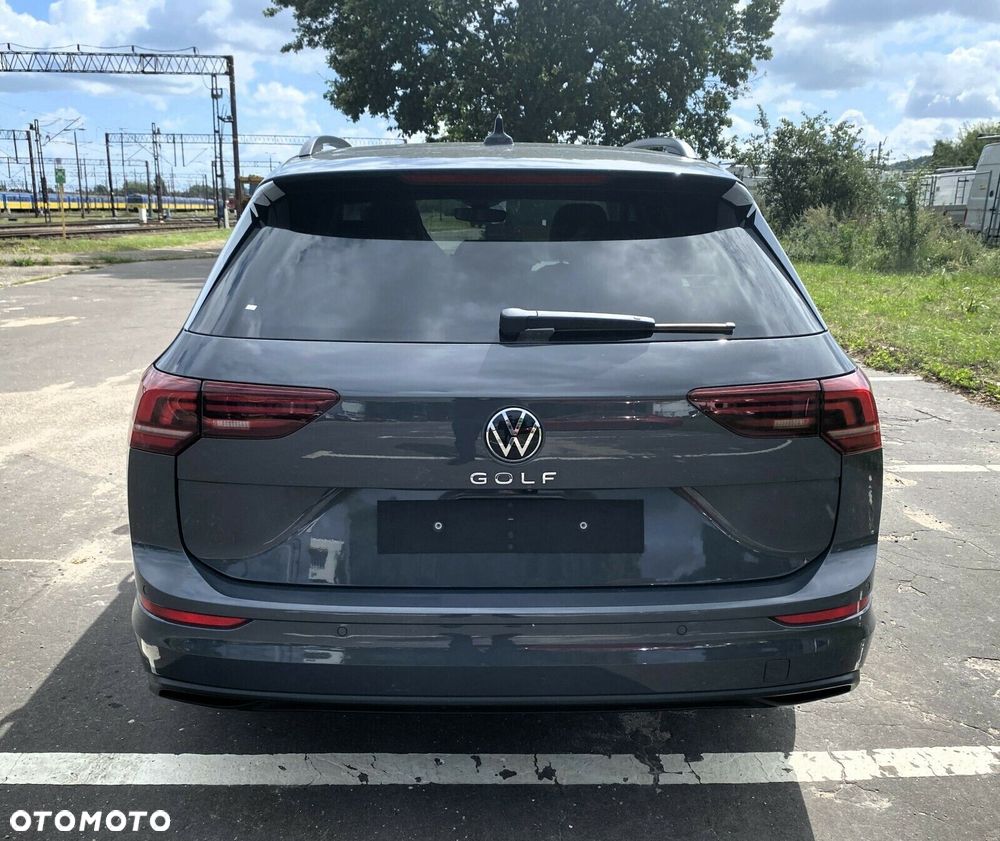 Volkswagen Golf VIII 1.5 TSI Life Plus - 4