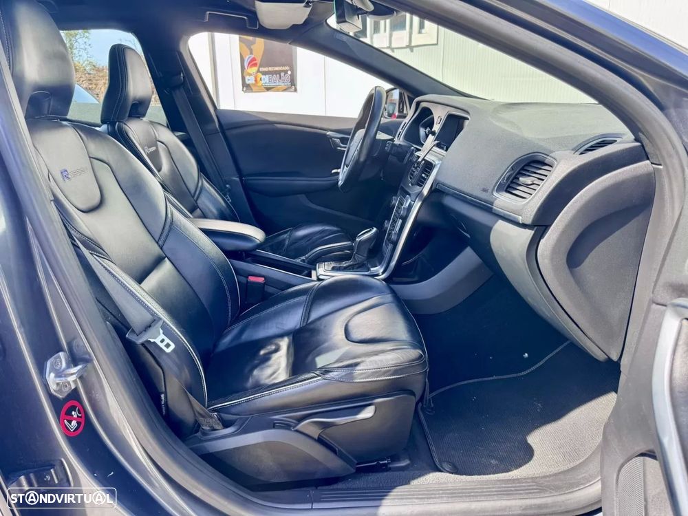 Volvo V40 1.6 D2 R-Design Powershift - 27
