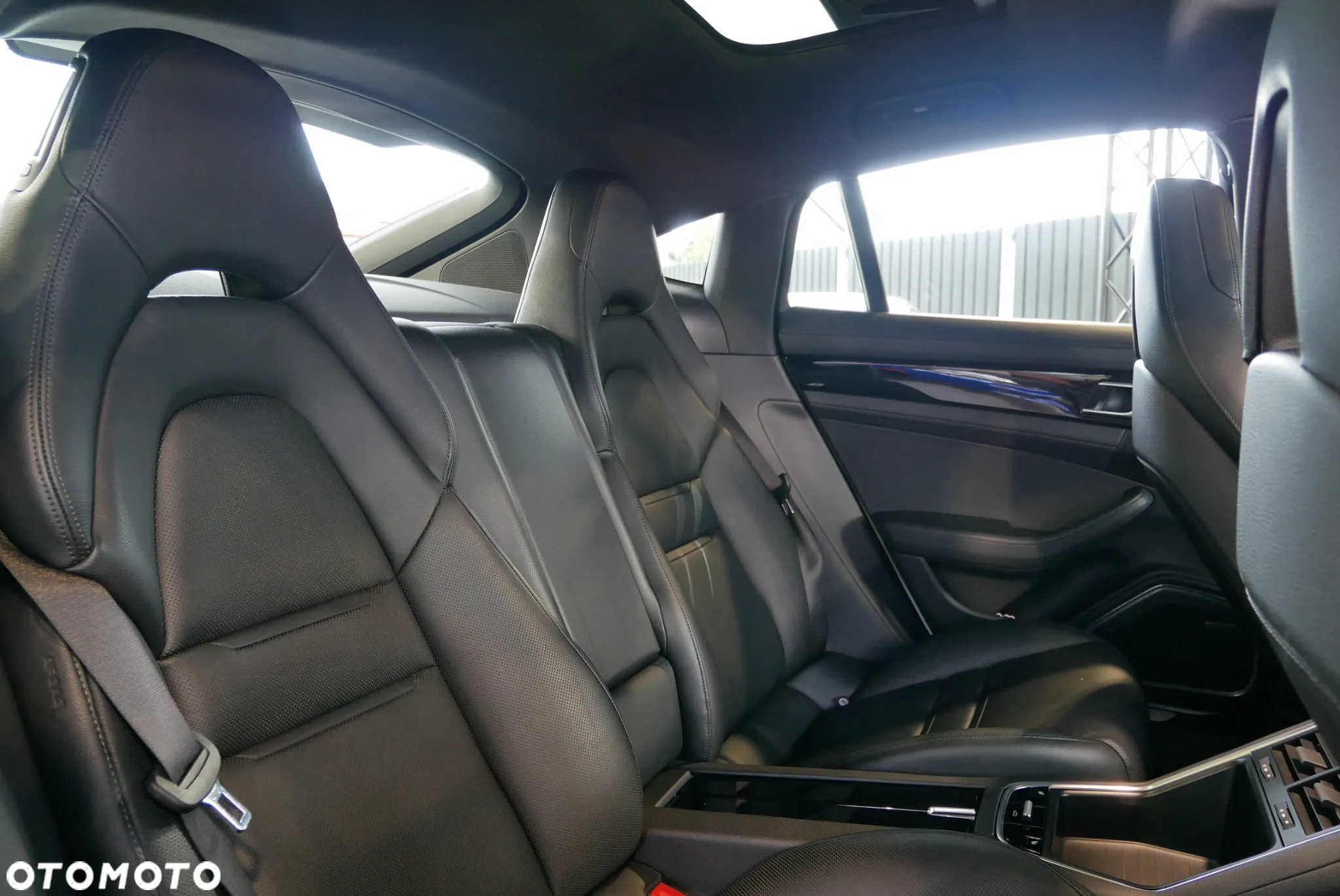Porsche Panamera - 15