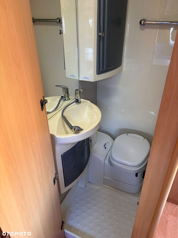 Dethleffs Camper - 25
