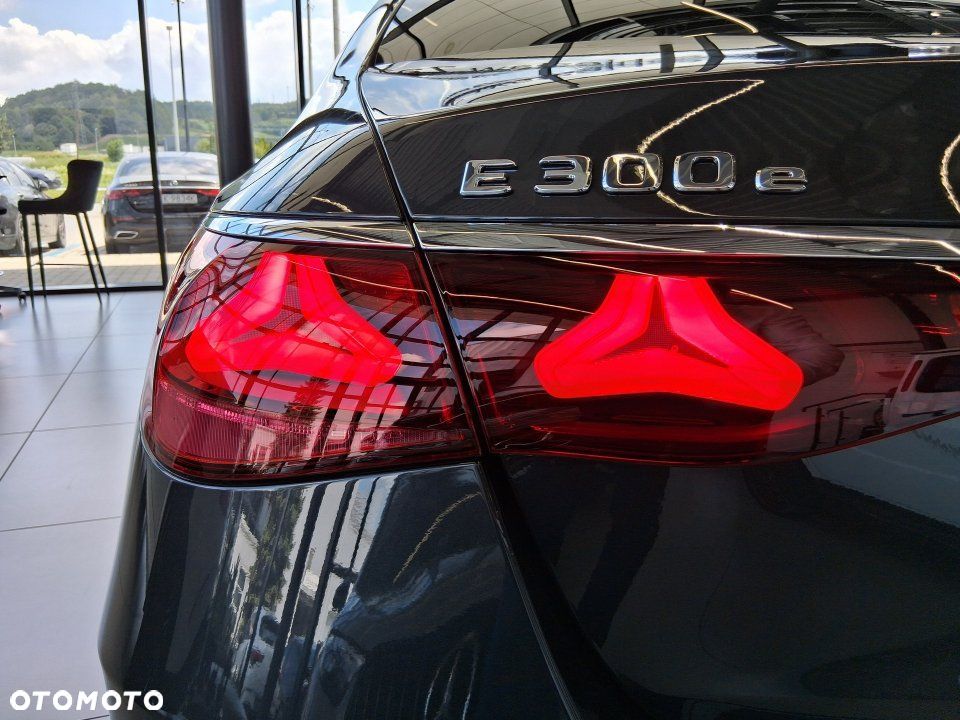 Mercedes-Benz Klasa E - 12