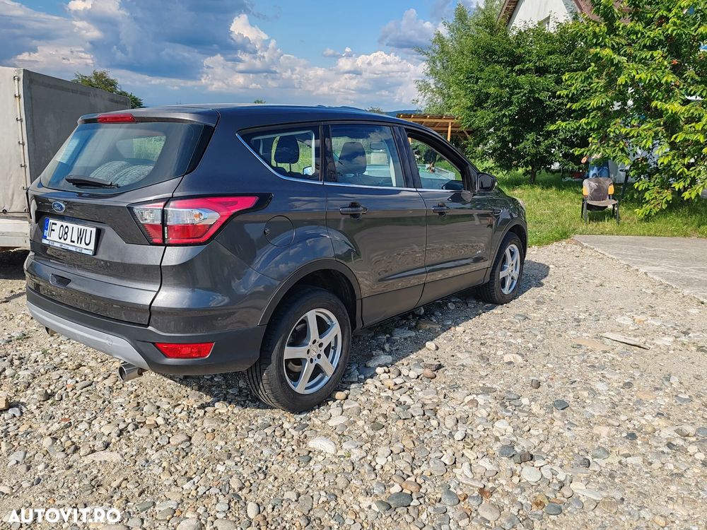 Ford Kuga 2.0 TDCi Powershift 4WD Titanium - 3