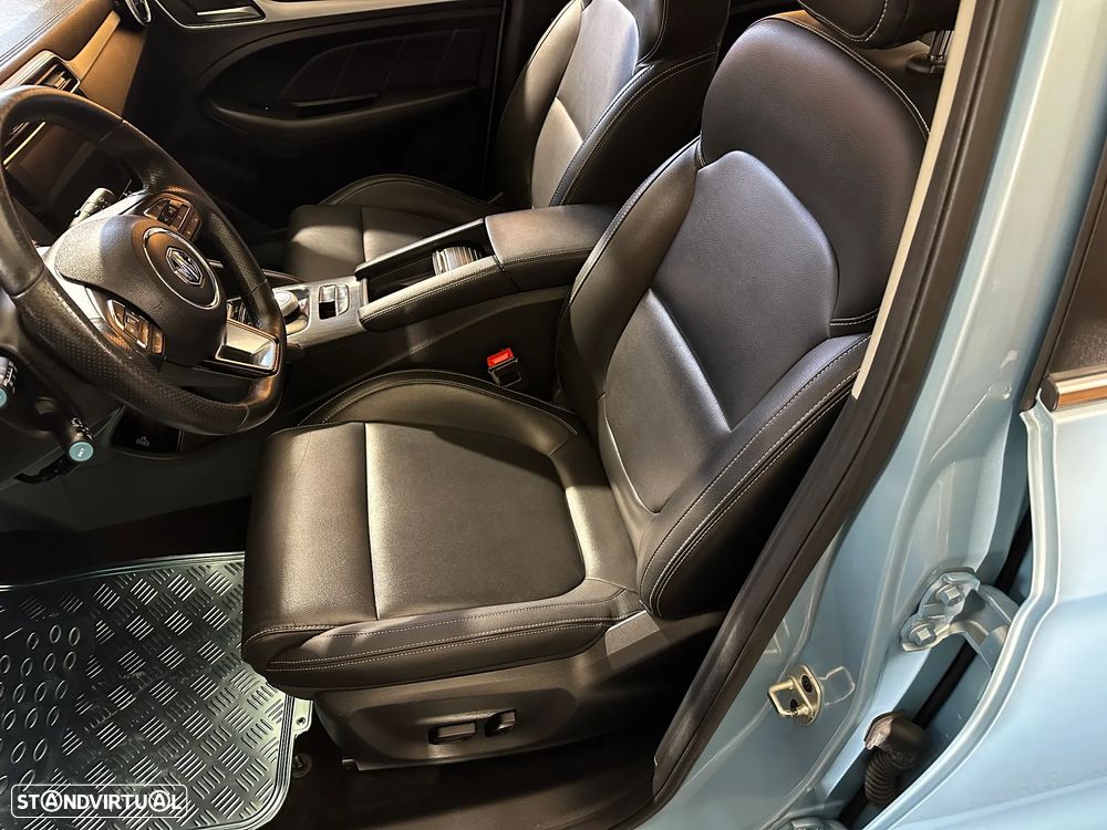 MG ZS EV Luxury - 18