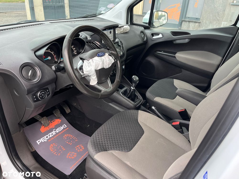 Ford Tourneo Courier - 8