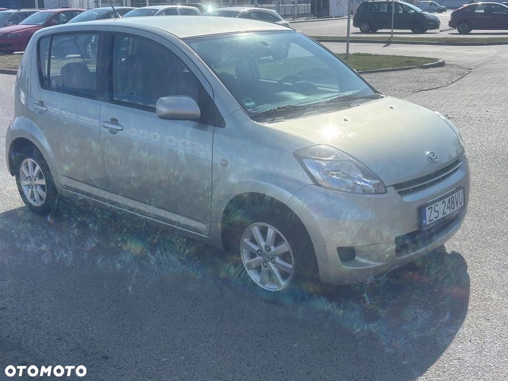 Daihatsu Sirion 1.3 - 4