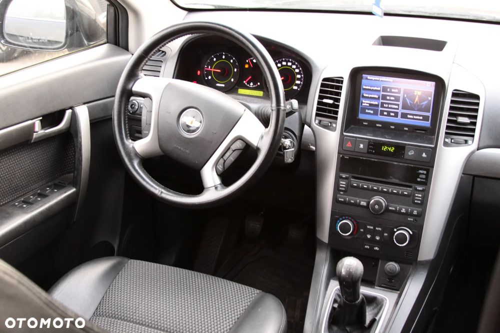 Chevrolet Captiva 2.0 2WD 7 Sitzer LS Family Edition - 14