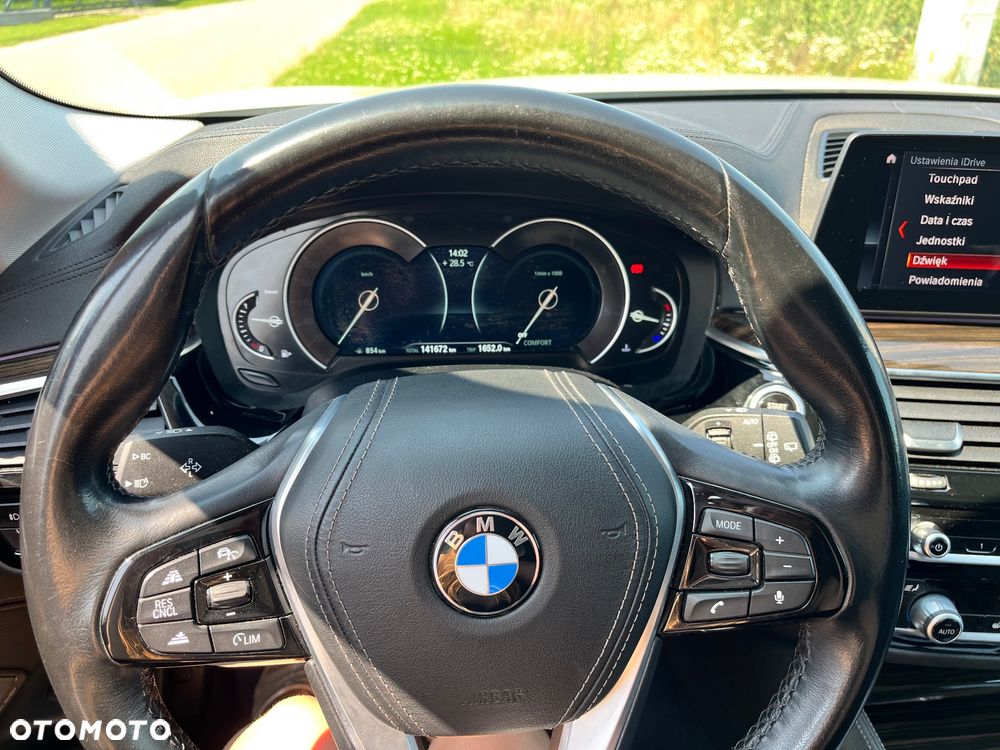 BMW Seria 5 520d Luxury Line sport - 9