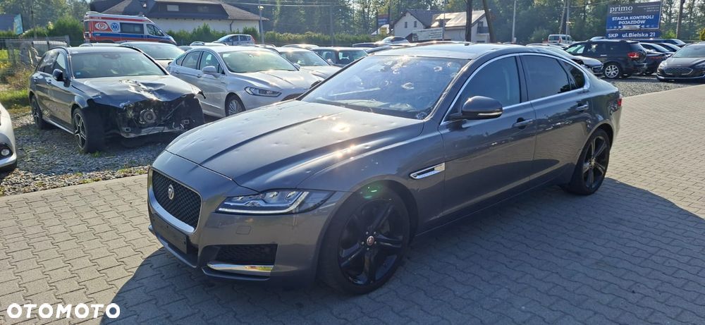 Jaguar XF 30d Prestige - 2