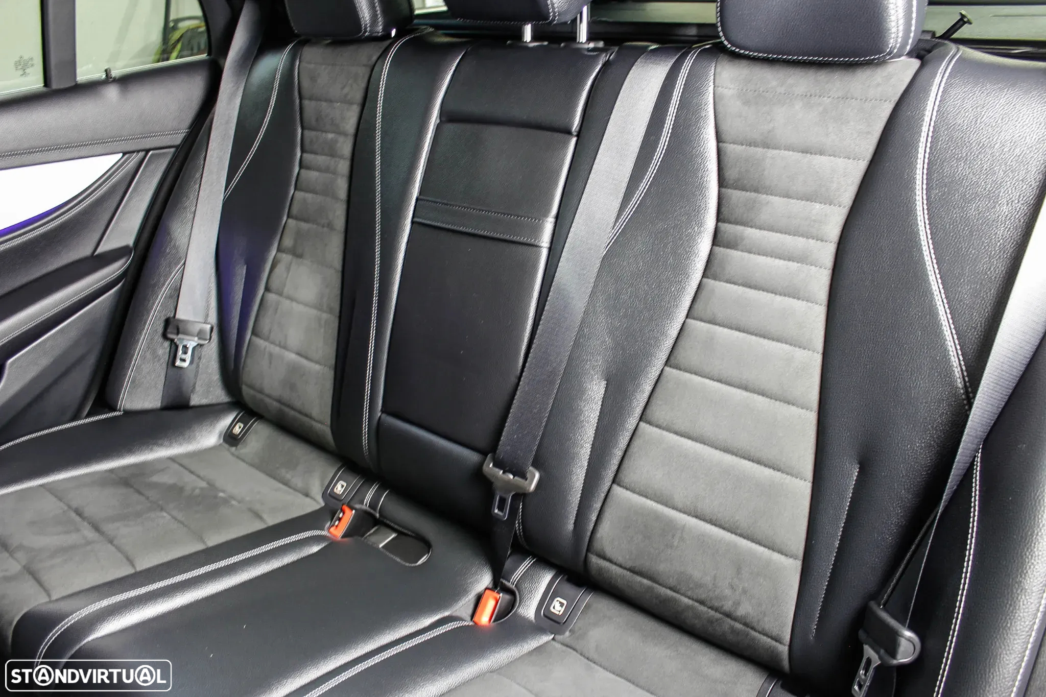 Mercedes-Benz E 300 de AMG Line - 9