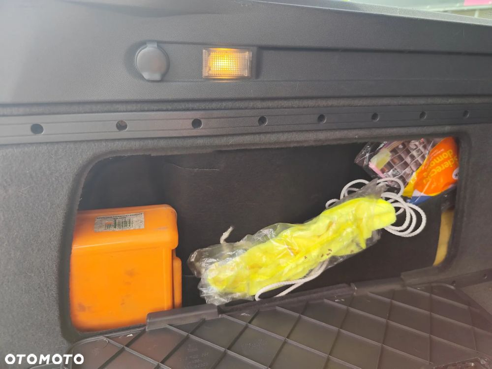 Opel Vectra 1.9 CDTI Cosmo - 12