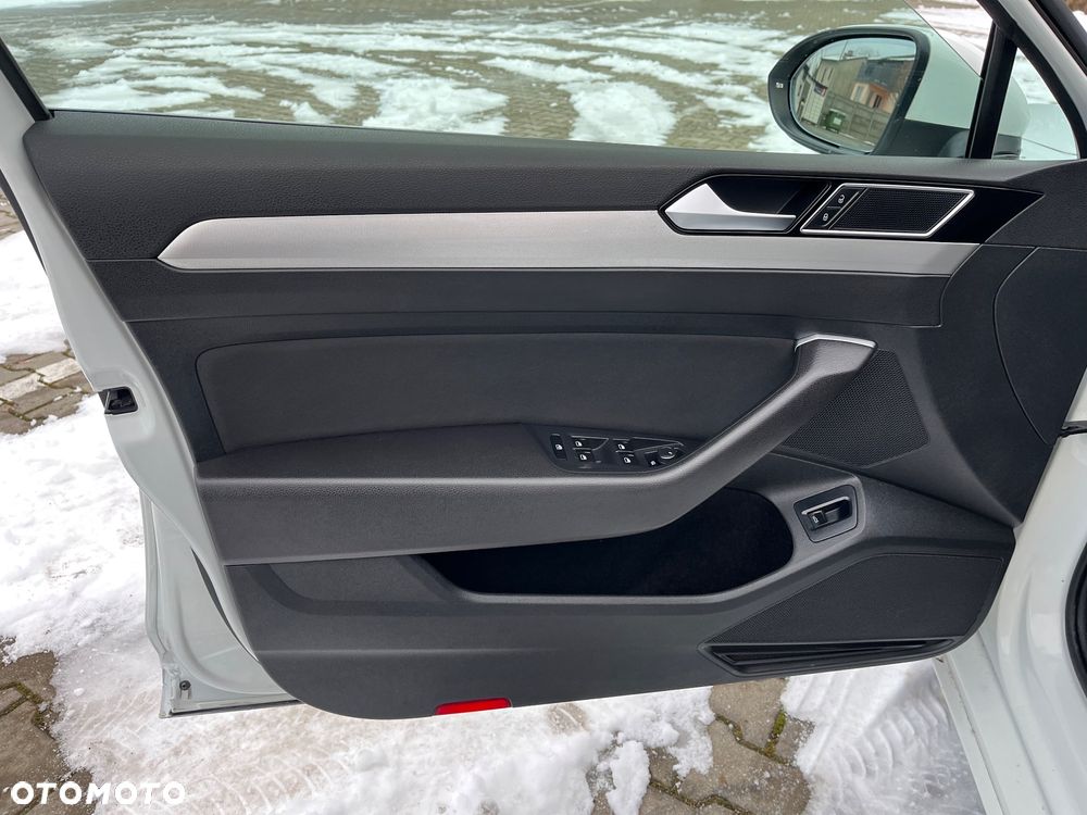 Volkswagen Passat 2.0 TDI (BlueMotion Technology) Comfortline - 11