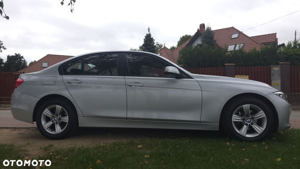 BMW Seria 3 320i Modern Line - 8