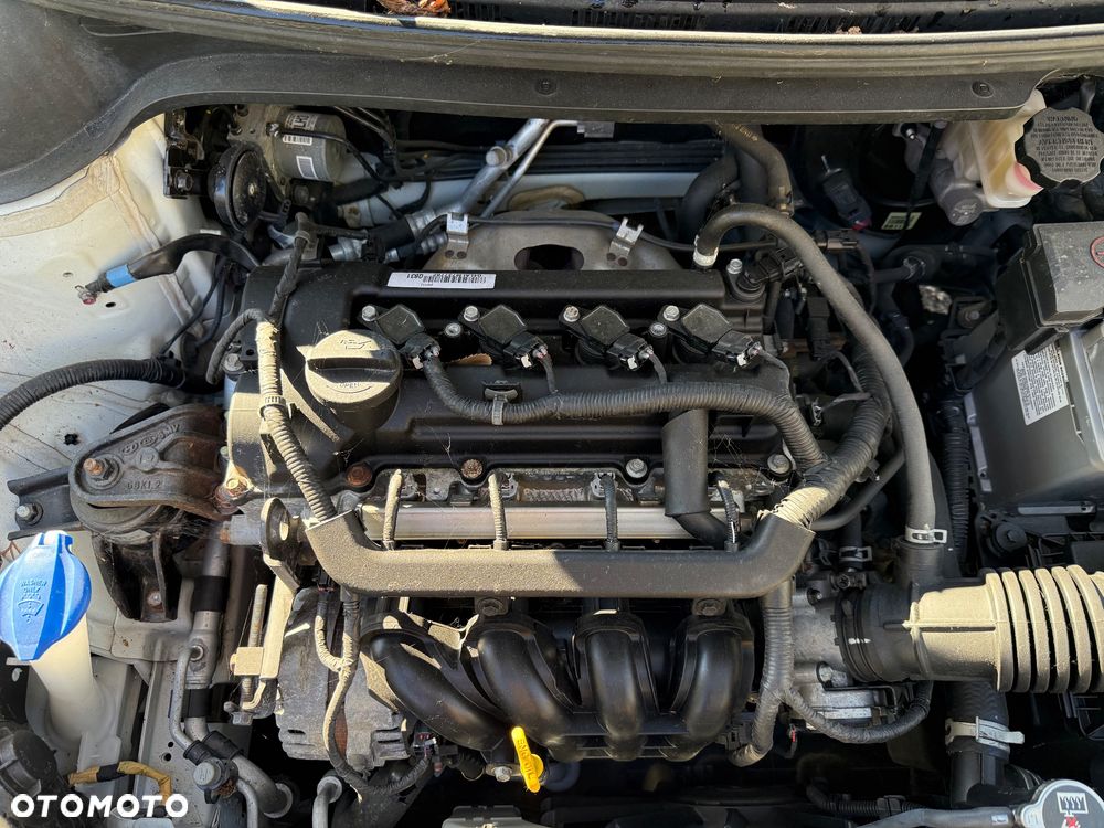 Hyundai i20 - 24