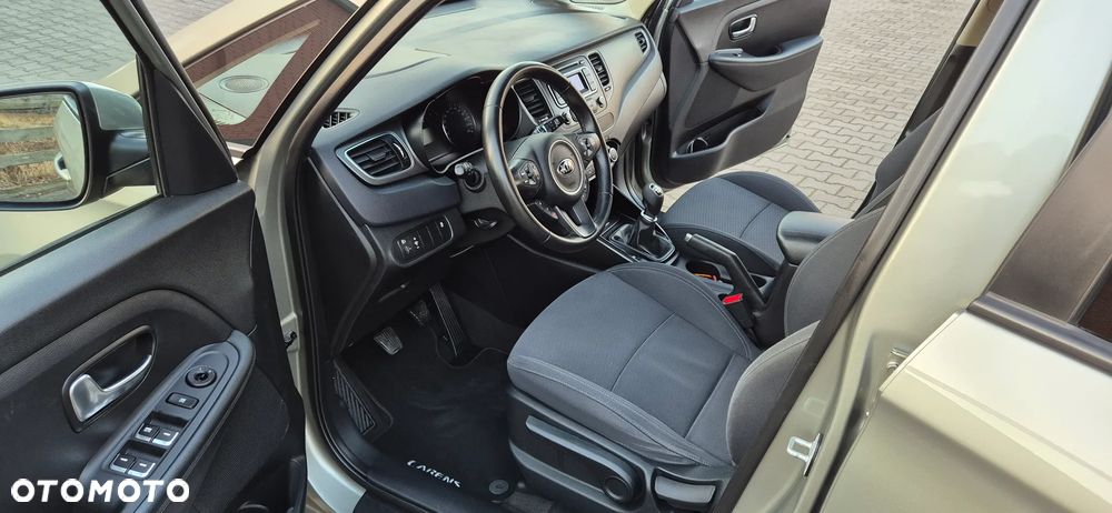 Kia Carens 1.7 CRDi S 7os - 11