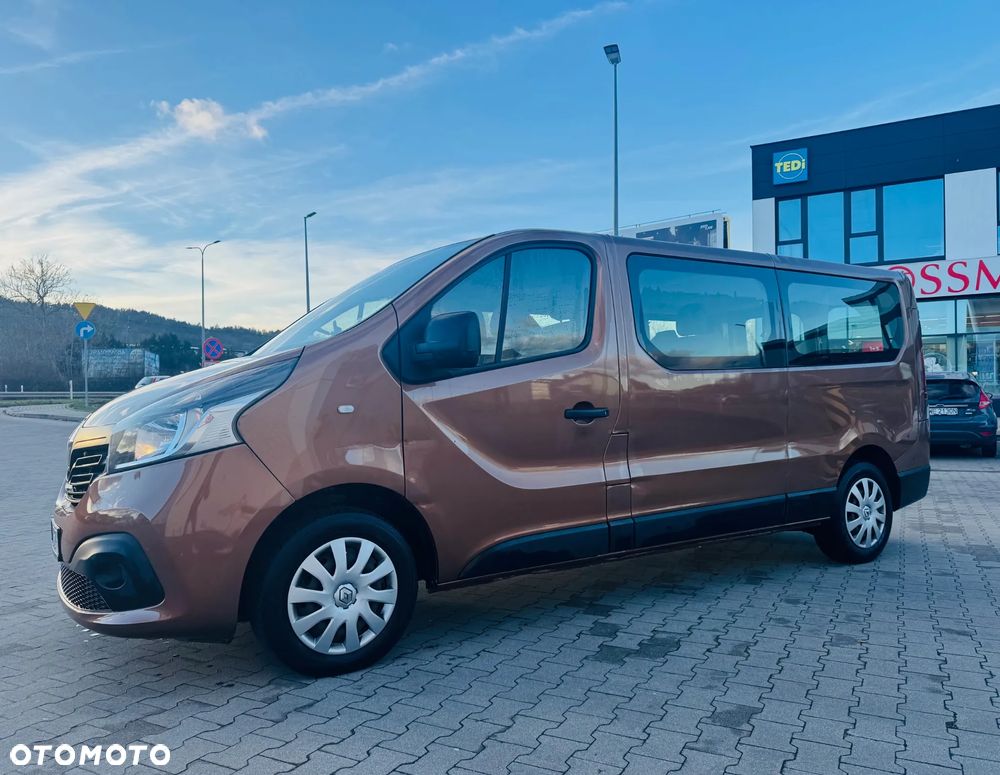 Renault TRAFIC - 1