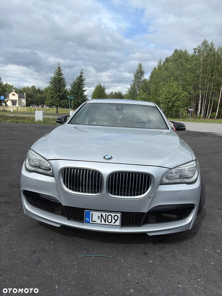 BMW Seria 7 750Li - 5