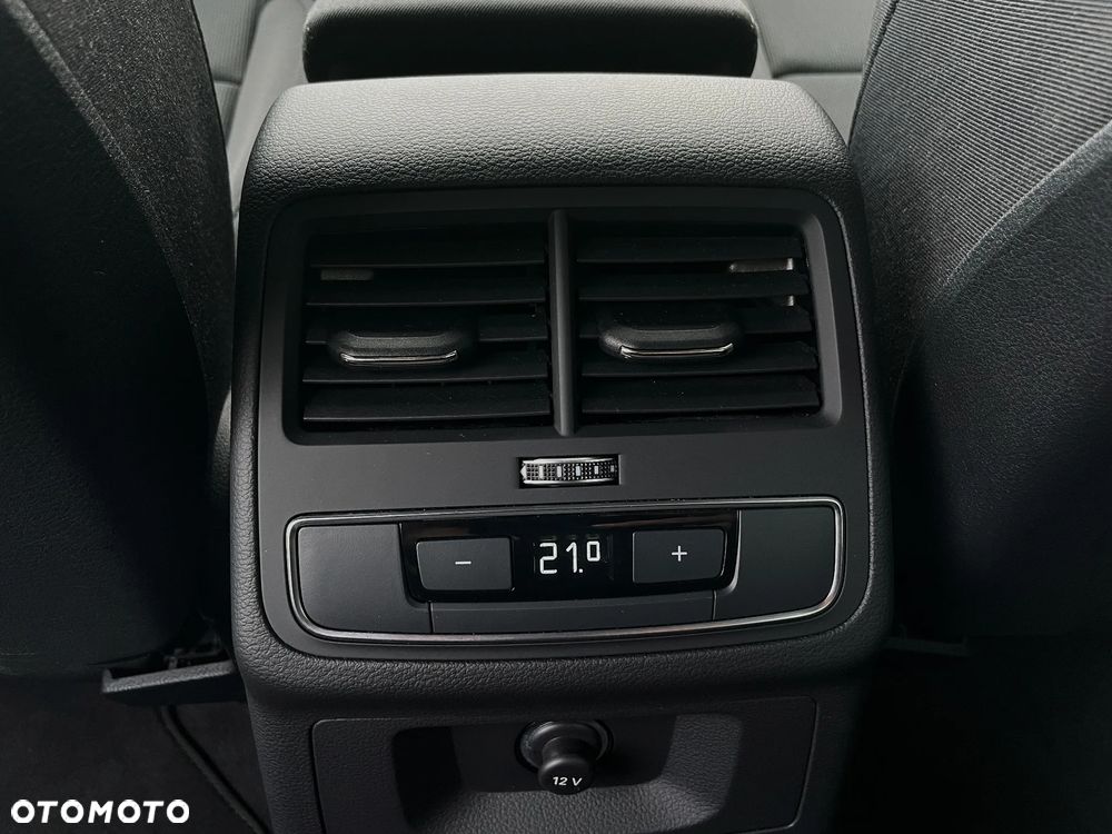 Audi A4 Avant 40 TFSI S tronic - 36
