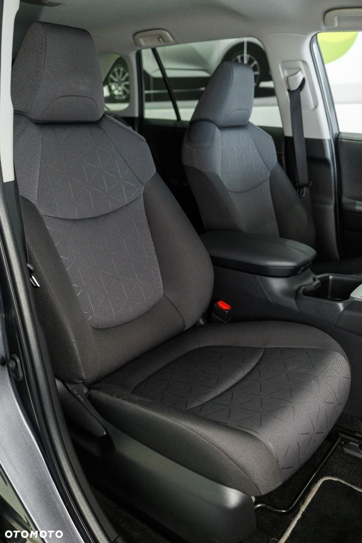 Toyota RAV4 - 13