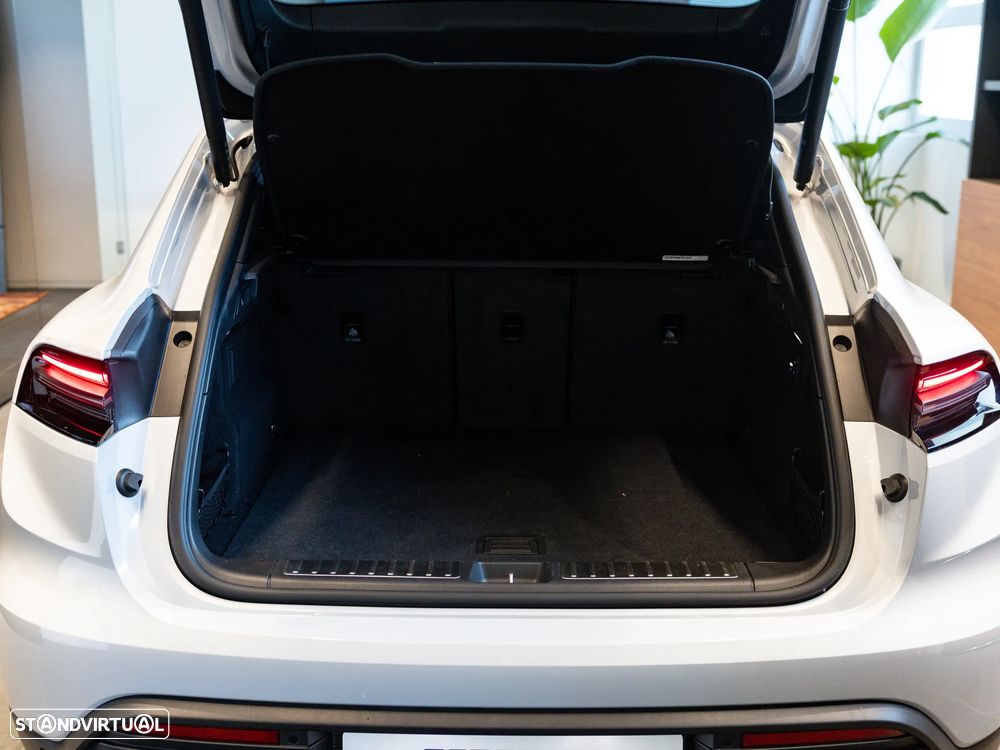 Porsche Macan Electric 4S - 20