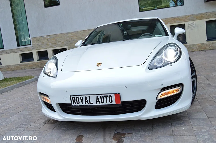 Porsche Panamera 4S PDK - 15