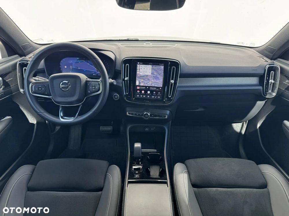 Volvo XC 40 B4 AWD Ultimate Dark - 18