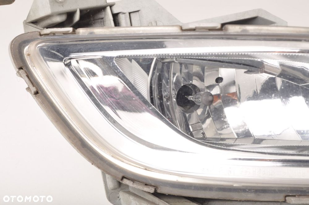 HYUNDAI VELOSTER I HALOGEN PRAWY 92202-2V000 - 3