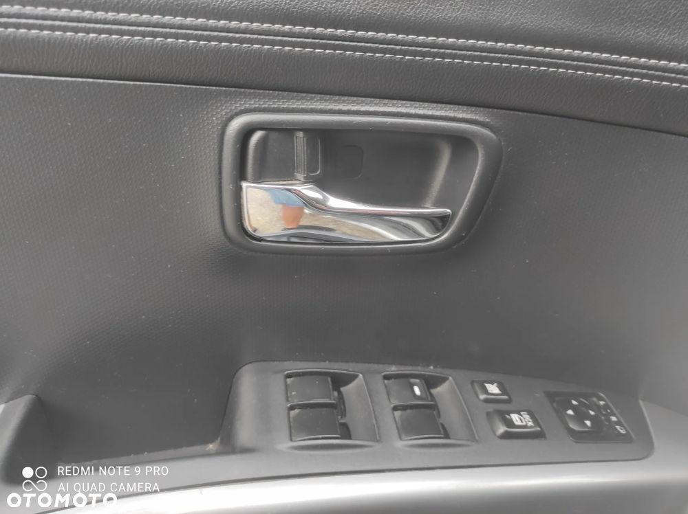 Mitsubishi Outlander - 15