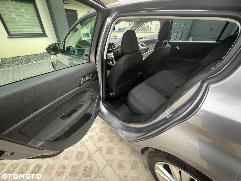 Peugeot 308 1.2 PureTech Active S&S - 13